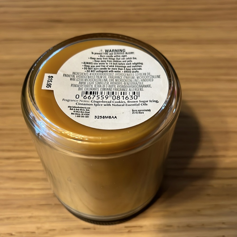 Bath & Body Works Single Wick Candle. Gingerbread Bakery. - Picture 3 of 3